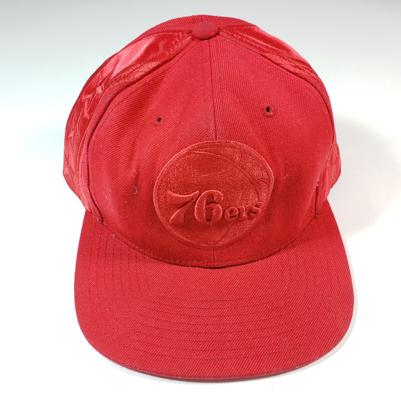 Mitchell & Ness Philadelphia 76ers Snapback Hat - Picture 2 of 7